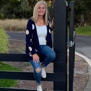 Meet your Posher, Debby